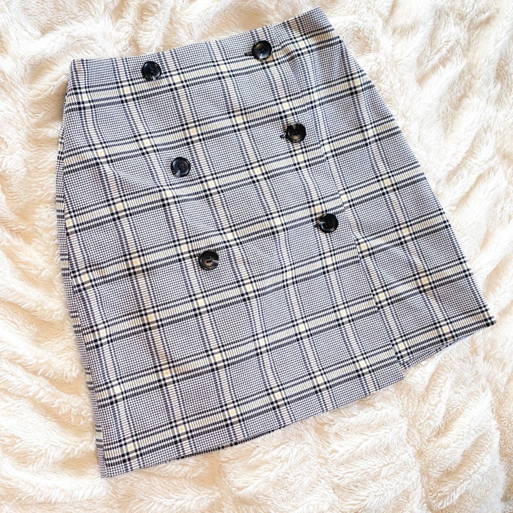 H&M plaid wrap button front mini skirt